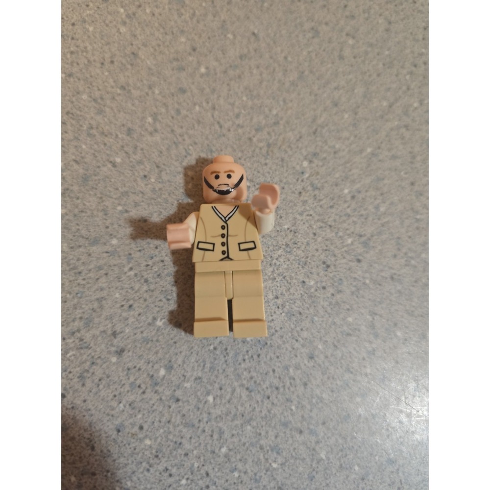 Lego Minifigure Tan Vest Jacket White Shirt Indiana Jones 2008 Torso Legs